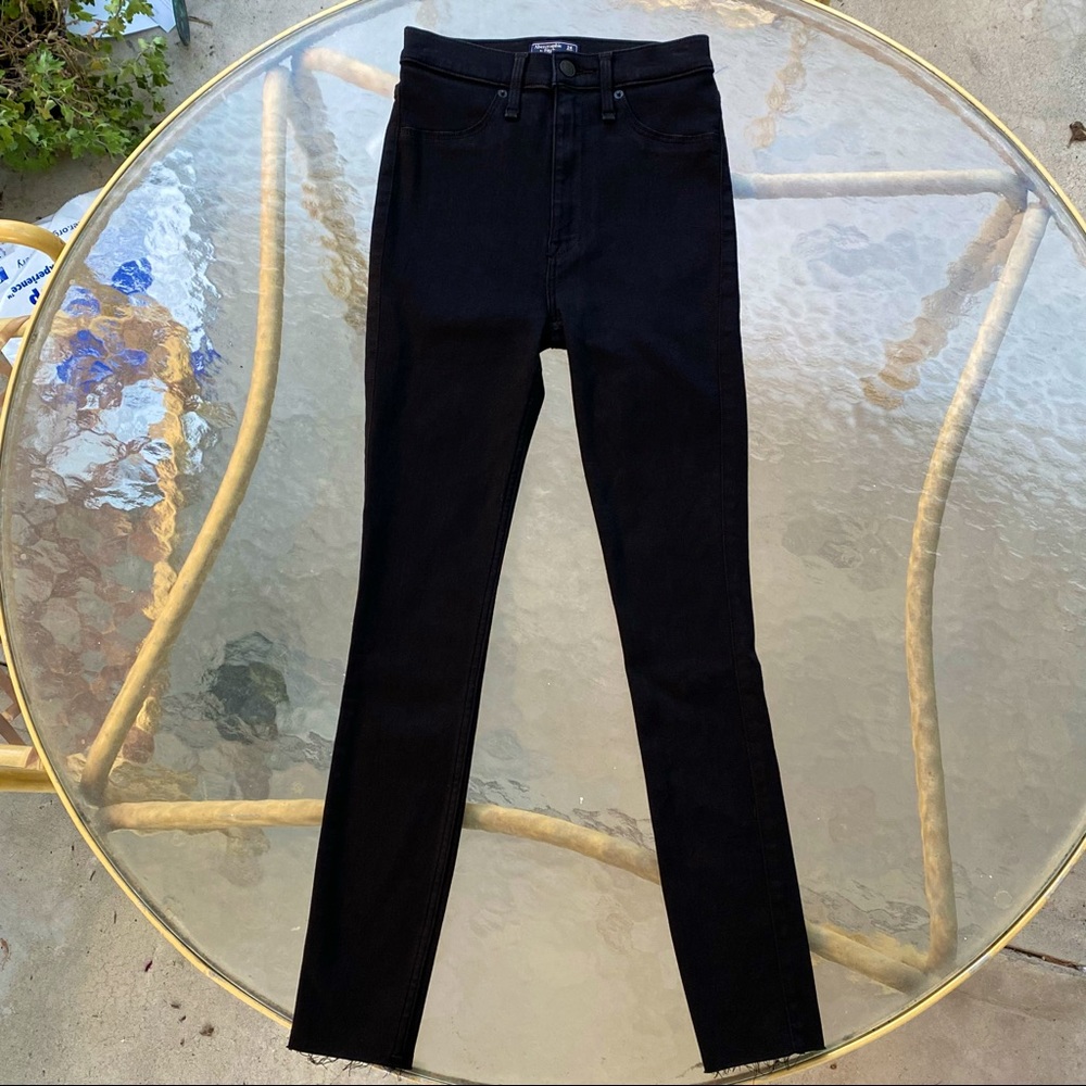 Abercrombie & Fitch Ultra High Rise Jean Legging